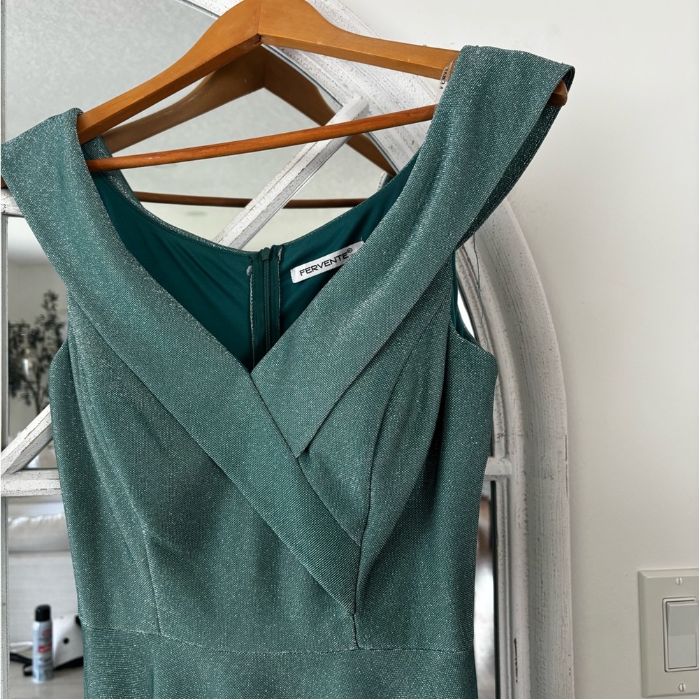 Elegant Teal Sleeveless Prom Dress